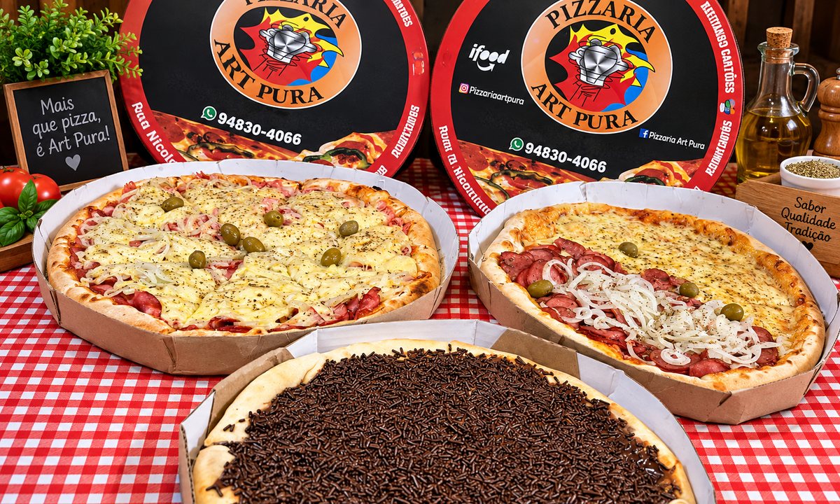 Pizzas salgadas e doce da Art Pura em caixas com a marca da pizzaria